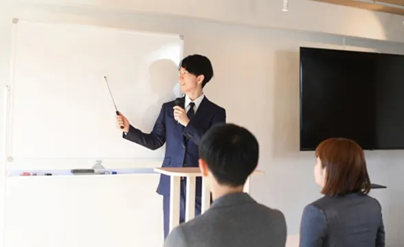 講習会や研修会の開催